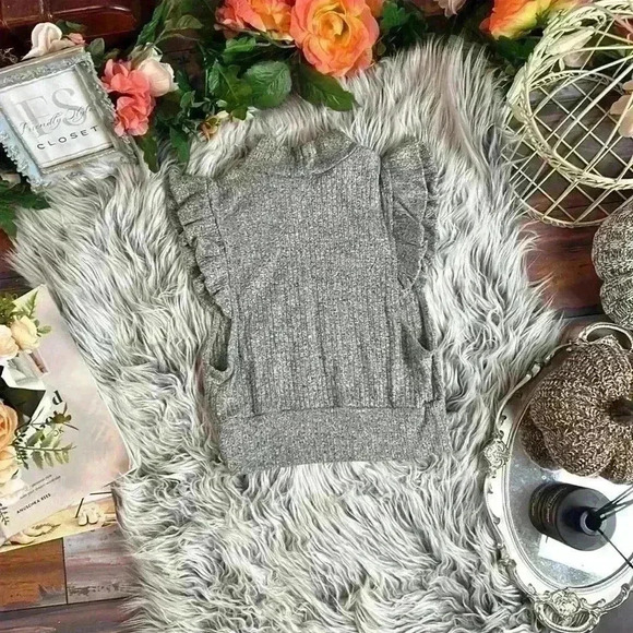 Free People The Betsey Crop Grey Ribbed Butterfly Sleeve Crop Top, XS - Picture 10 of 15